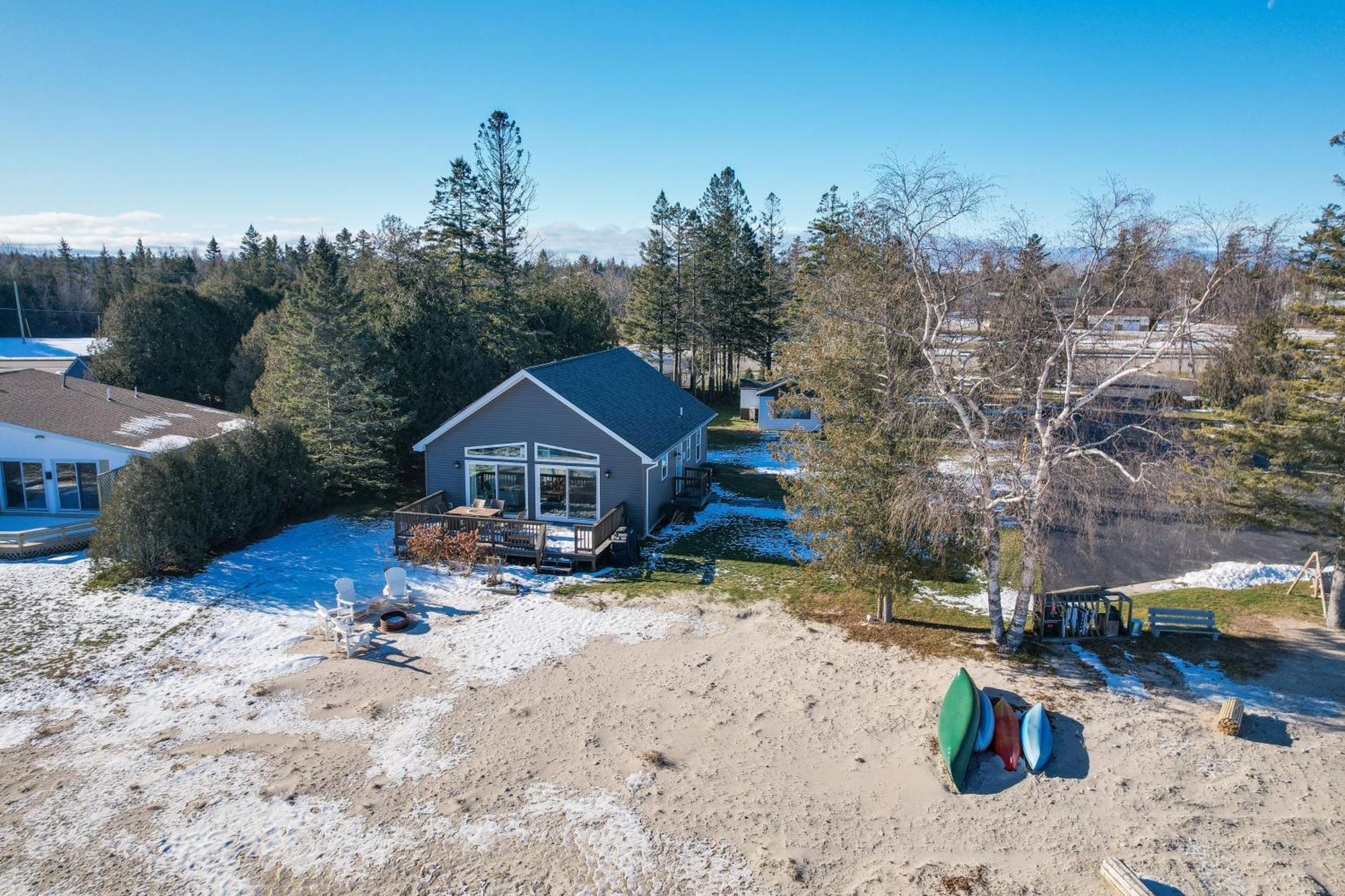 St Ignace Cottage With Deck And Beach On Lake Huron! Evergreen Shores Exterior foto