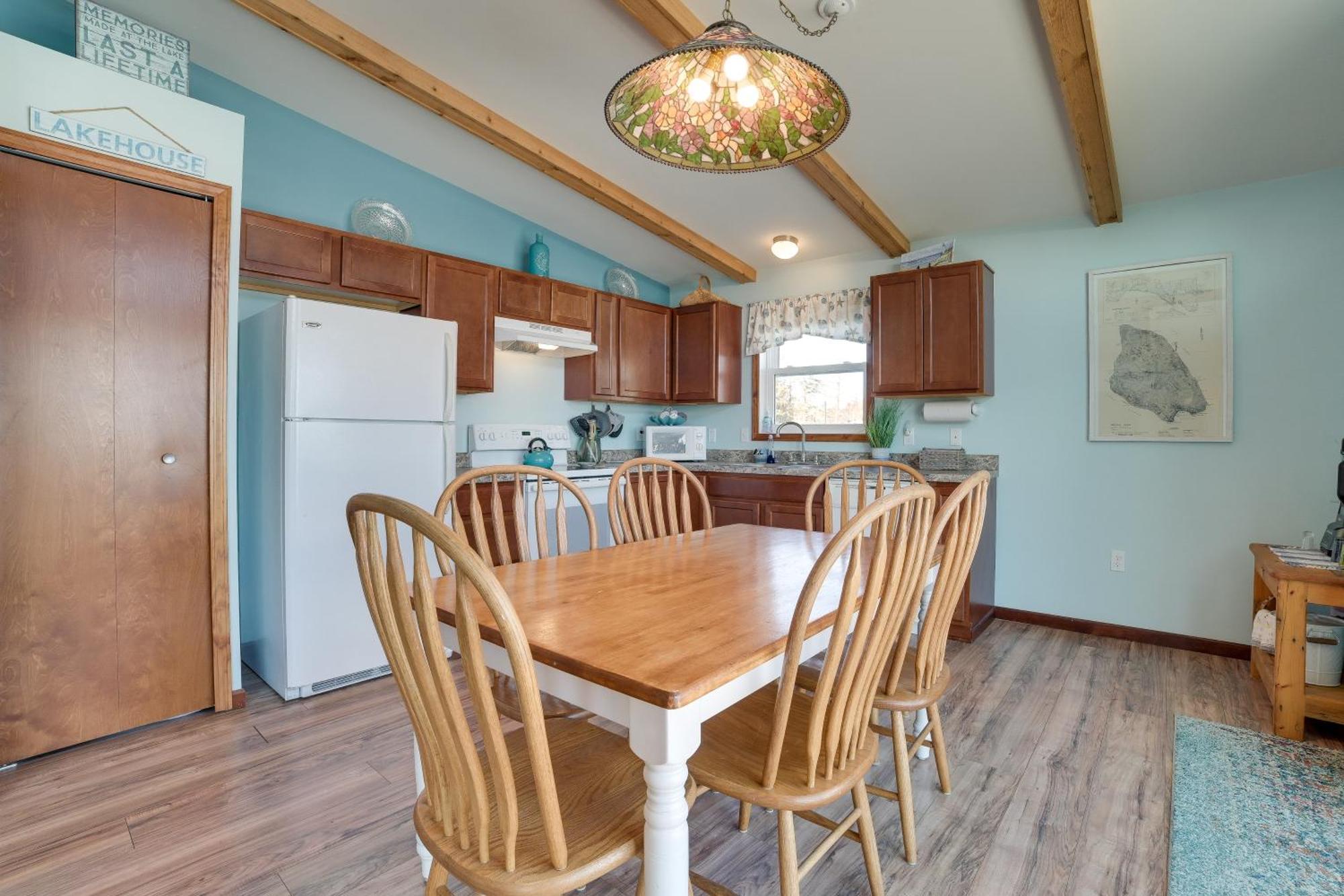 St Ignace Cottage With Deck And Beach On Lake Huron! Evergreen Shores Exterior foto